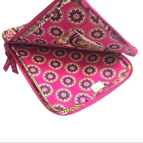 𝅺VERA Bradley Very Berry Paisley Tablet Sleeve Cover Case NWOT - Picture 2 of 6